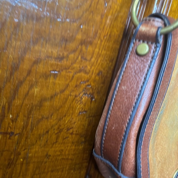 Fossil Brown Crossbody Bag with Saddle Design - Picture 4 of 7
